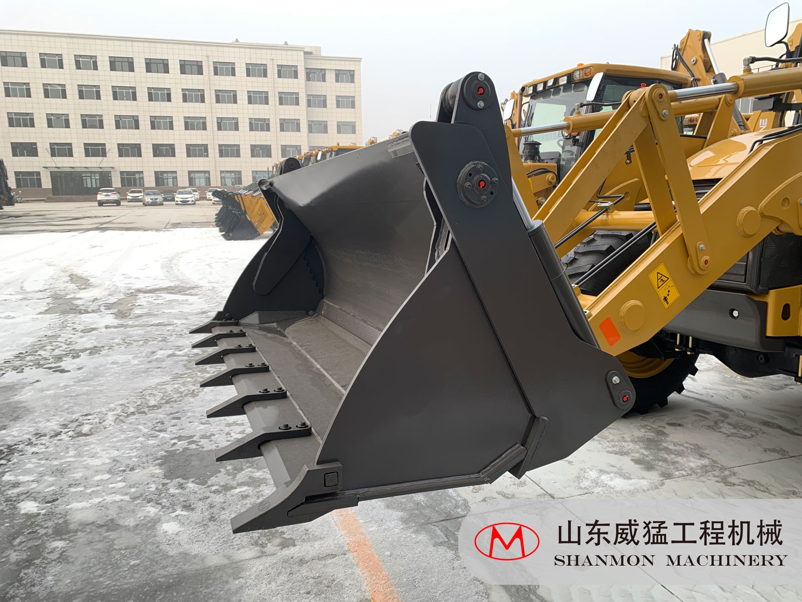 4-in1-bucket-01 4-in1-bucket-01