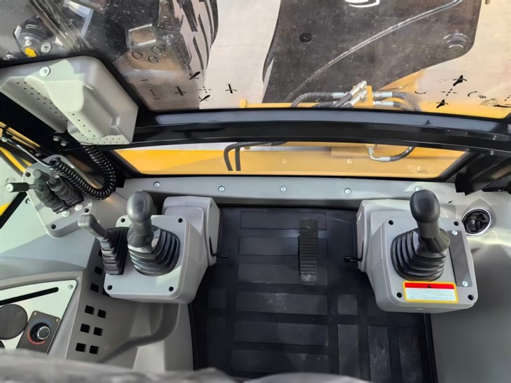 388T Backhoe Loader With 6 in 1 Bucket,Telescopic Arm best